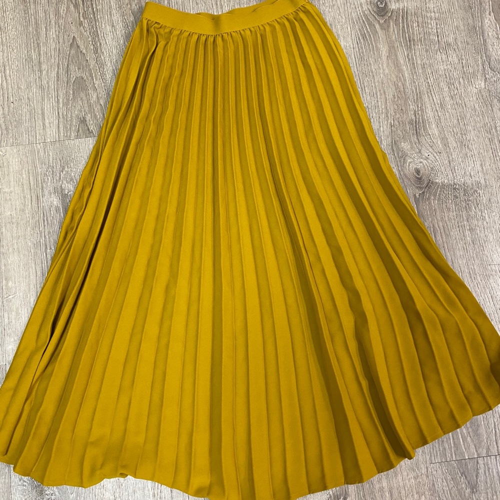 MIDI A line Pleated Skirt